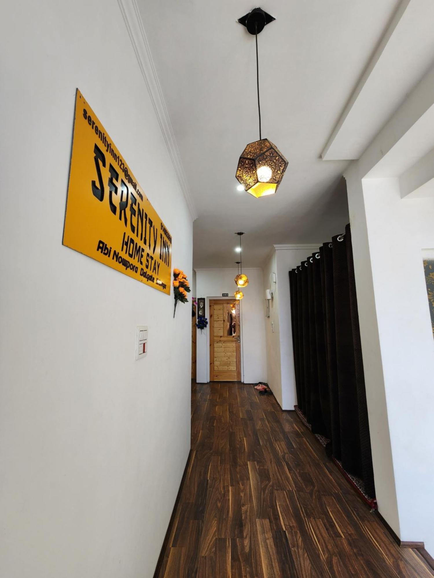 Serenity Inn Home Stay Srīnagar Exteriör bild